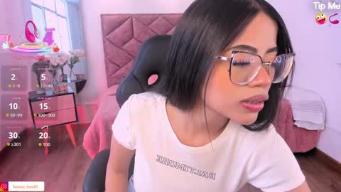 Snapshot of sussan_love01 chatting on 09.29.25 Susan online show from 09.29.25