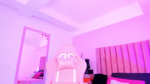 Snapshot of sussan_nicolle1 chatting on 11.08.25 Sussan Nicole online show from 11.08.25