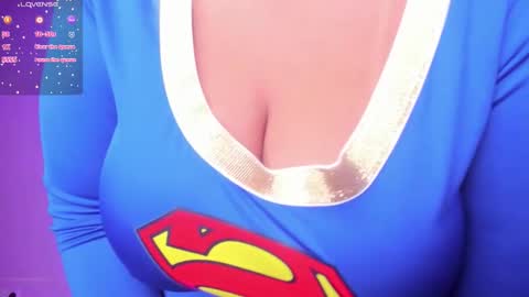 Snapshot of sussierogers chatting on 10.31.25 SussieRogers online show from 10.31.25