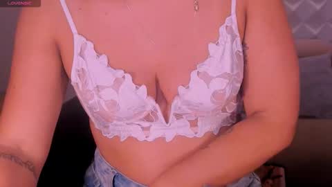 Sussy Bell online show from 10.31.25