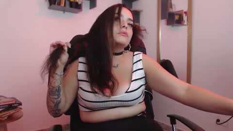 Snapshot of susuya_doll chatting on 02.04.26 Susuya online show from 02.04.26