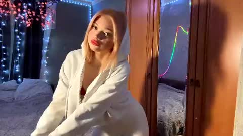 Stacy online show from 06.10.26