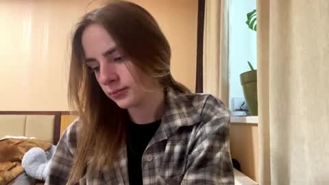 Emila online show from 04.20.26