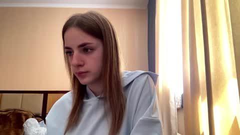 Emila online show from 06.16.26