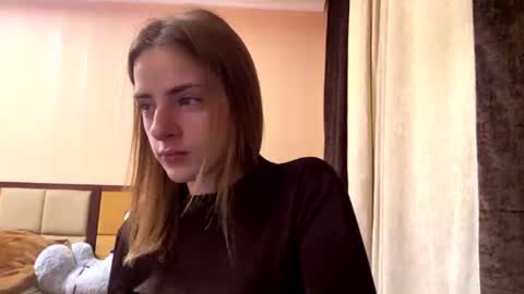 Emila online show from 07.17.26