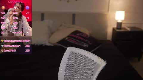 Snapshot of suzansweet chatting on 02.10.26 Suzan online show from 02.10.26