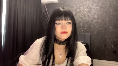 EmilySuonn online show from 04.20.26