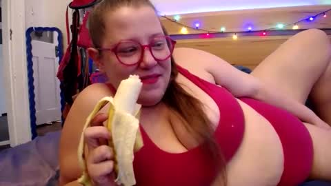 suzie stardust online show from 02.10.26