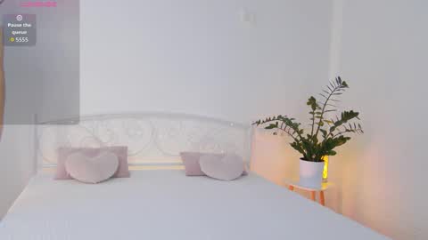 Snapshot of suzipons chatting on 10.04.25 Suzi online show from 10.04.25