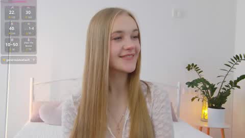 Snapshot of suzipons chatting on 10.14.25 Suzi online show from 10.14.25