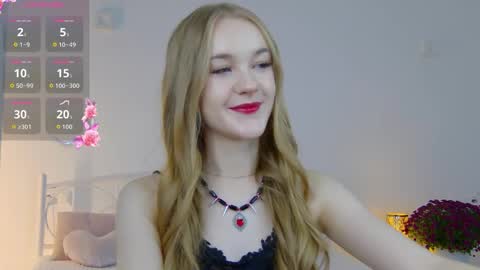 Snapshot of suzipons chatting on 10.30.25 Suzi online show from 10.30.25