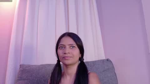 Snapshot of suzyfox chatting on 03.01.26 Suzy online show from 03.01.26