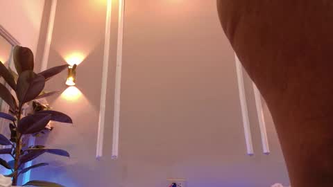 Snapshot of suzyfox chatting on 03.14.26 Suzy online show from 03.14.26