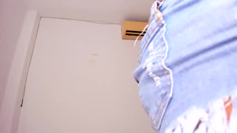 suzzann_rugg online show from 03.10.25