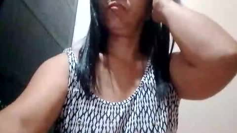 suzzie_hot online show from 10.31.25