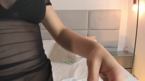 suzzy_flowerss online show from 07.20.26
