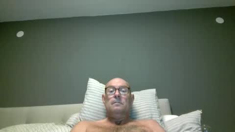 Snapshot of svenskdaddy chatting on 03.26.26 svenskdaddy online show from 03.26.26