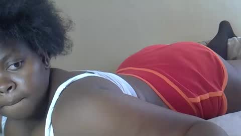 sweatcreamer26 online show from 12.02.25