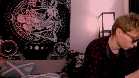 Snapshot of sweathome chatting on 01.10.26 sweaties3 online show from 01.10.26