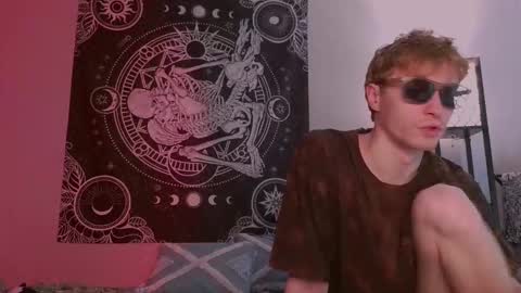 Snapshot of sweathome chatting on 02.08.26 sweaties3 online show from 02.08.26