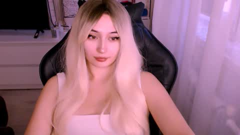 Snapshot of sweeet_baby0 chatting on 10.19.25 Kate online show from 10.19.25