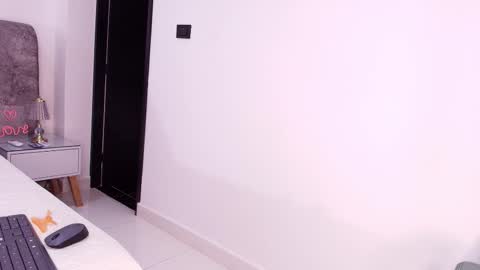 Snapshot of sweegirl_ chatting on 11.24.25 Debora online show from 11.24.25