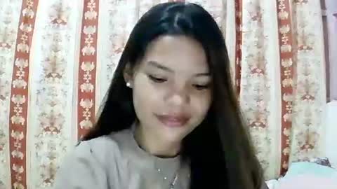 Snapshot of sweet01pinay chatting on 05.06.26 sweet01pinay online show from 05.06.26