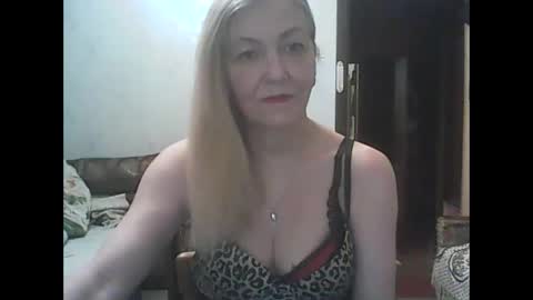 sweet4blonde609 online show from 01.28.25