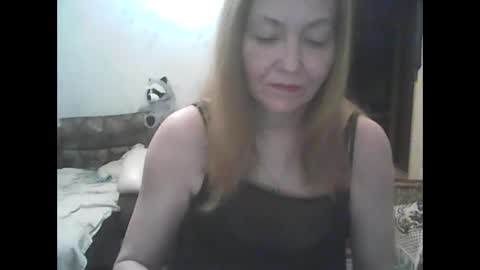 sweet4blonde609 online show from 11.12.25