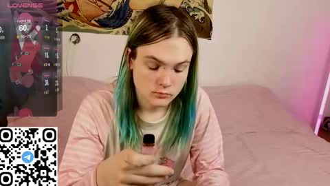 Snapshot of sweet4t chatting on 10.16.25 Haeyang Torry online show from 10.16.25