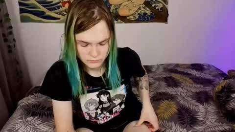 Snapshot of sweet4t chatting on 10.24.25 Haeyang Torry online show from 10.24.25