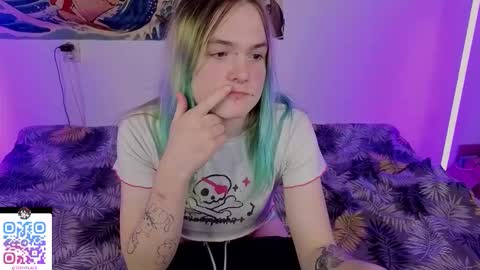 Snapshot of sweet4t chatting on 11.26.25 Haeyang Torry online show from 11.26.25