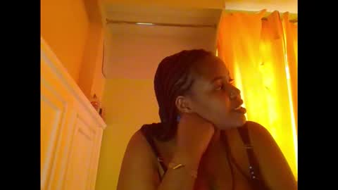 Snapshot of sweet52537 chatting on 10.22.25 sweet52537 online show from 10.22.25