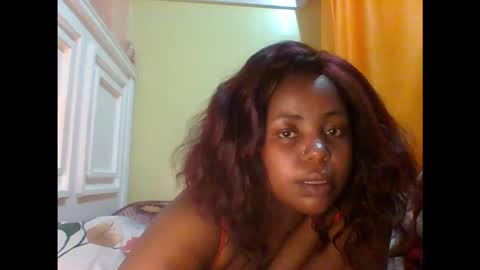 Snapshot of sweet52537 chatting on 11.10.25 sweet52537 online show from 11.10.25