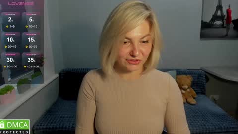 Snapshot of sweet___margaret chatting on 12.17.24 Margaret  online show from 12.17.24