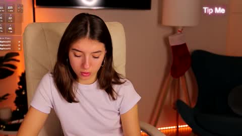 Snapshot of sweet__vikki chatting on 12.14.25 sweet__vikki online show from 12.14.25