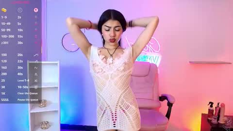 Snapshot of sweet_alexaa_ chatting on 10.30.25 Alexa online show from 10.30.25