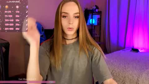 Snapshot of sweet_ali3s chatting on 10.20.25 Call me Alis online show from 10.20.25