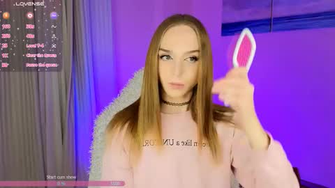 Snapshot of sweet_ali3s chatting on 11.19.25 Call me Alis online show from 11.19.25