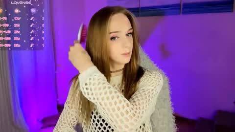 Snapshot of sweet_ali3s chatting on 11.23.25 Call me Alis online show from 11.23.25