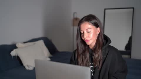 Dorothea online show from 10.26.25