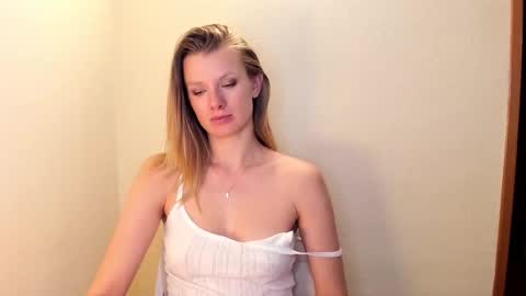 Snapshot of sweet_angel_a chatting on 02.20.26 Ann - your sweet girl online show from 02.20.26