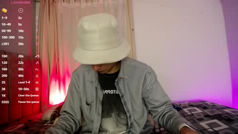 Snapshot of sweet_angels0 chatting on 11.24.25 Andy online show from 11.24.25