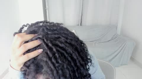 Snapshot of sweet_anie_04 chatting on 02.02.25 Anie online show from 02.02.25