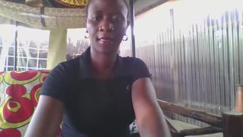 Snapshot of sweet_blackberry93 chatting on 09.13.25 bella online show from 09.13.25