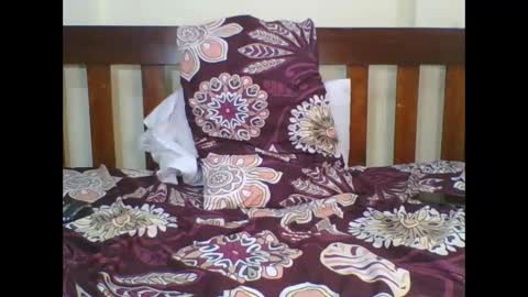 Snapshot of sweet_blackberry93 chatting on 09.18.25 bella online show from 09.18.25