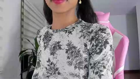 sweet_brunette88 online show from 01.24.25