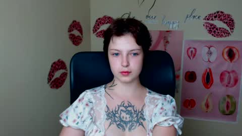 Snapshot of sweet_cherryg chatting on 07.14.26 Ivy online show from 07.14.26