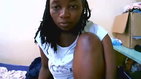 Snapshot of sweet_elena24 chatting on 01.14.26 shillah online show from 01.14.26