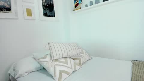 Miss Thang online show from 11.18.25